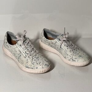 Clarks Collection Caroline Ella Leather/Textile Casual Sneakers